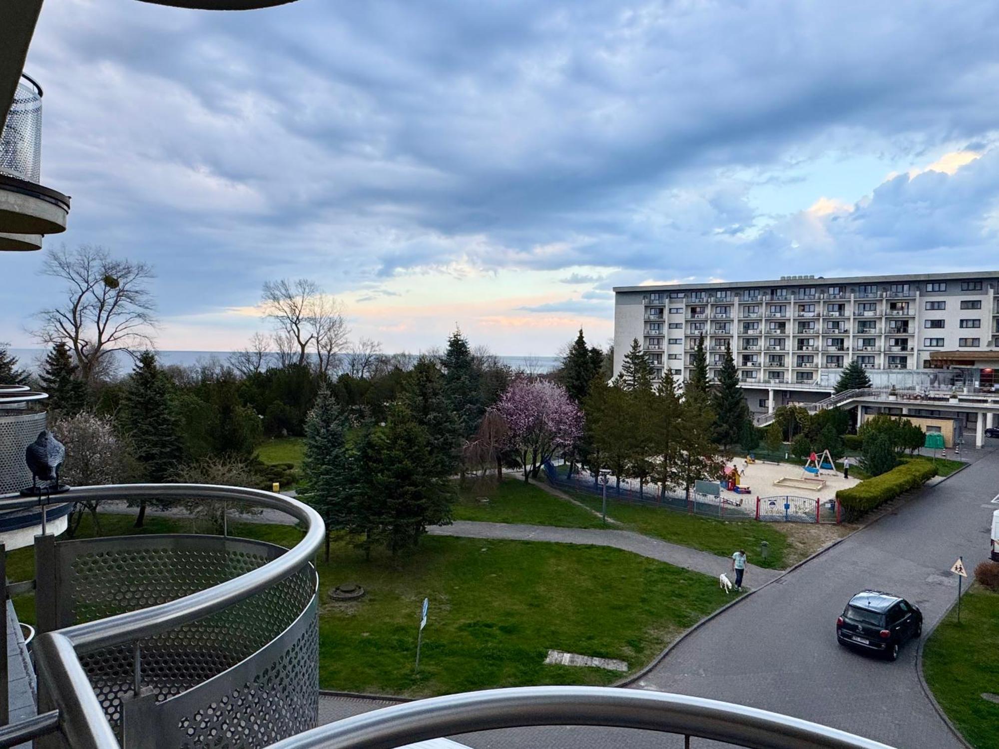 Apartamenty Promenada-Arka Kolobrzeg Exterior photo